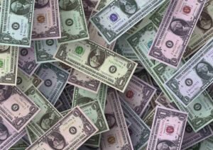 Dollar Surges: Billions in Cash Hit the Table Amid Market Fears